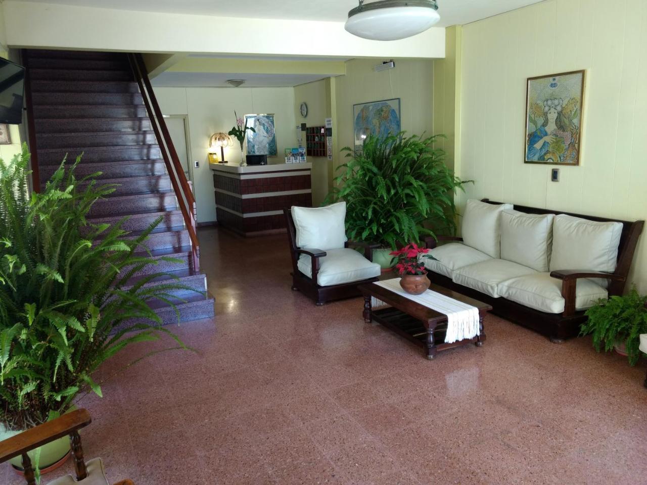 Hotel Acuario Mar de Ajó エクステリア 写真
