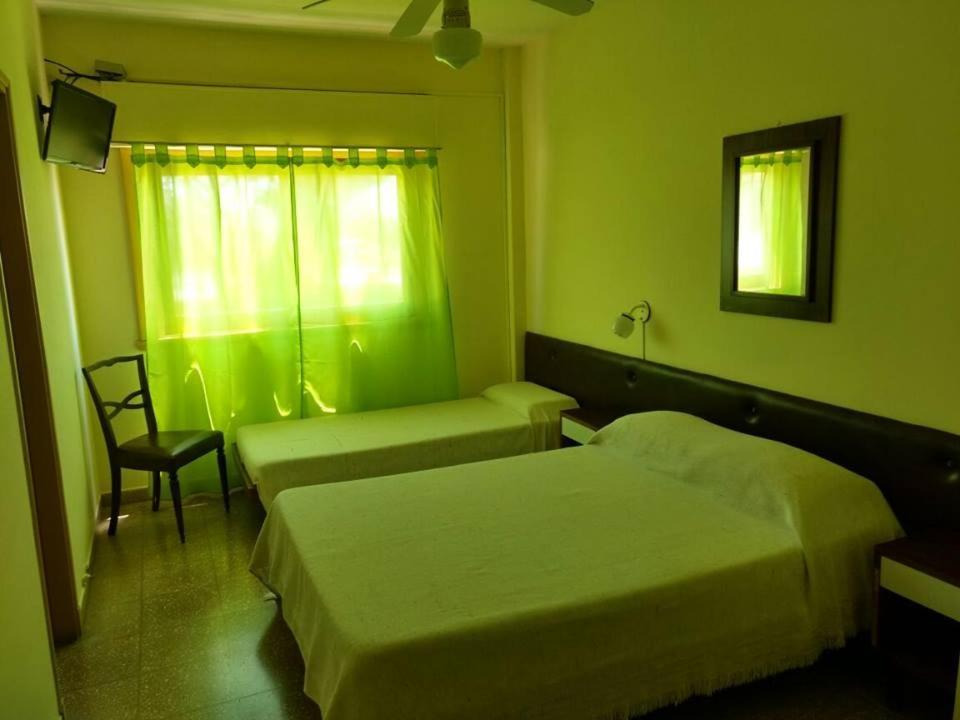 Hotel Acuario Mar de Ajó エクステリア 写真