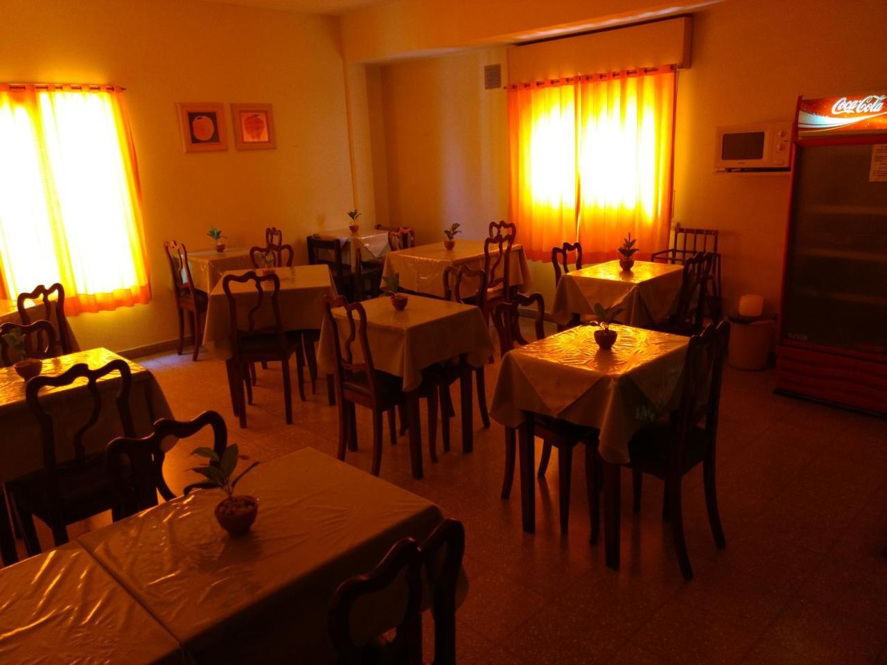 Hotel Acuario Mar de Ajó エクステリア 写真